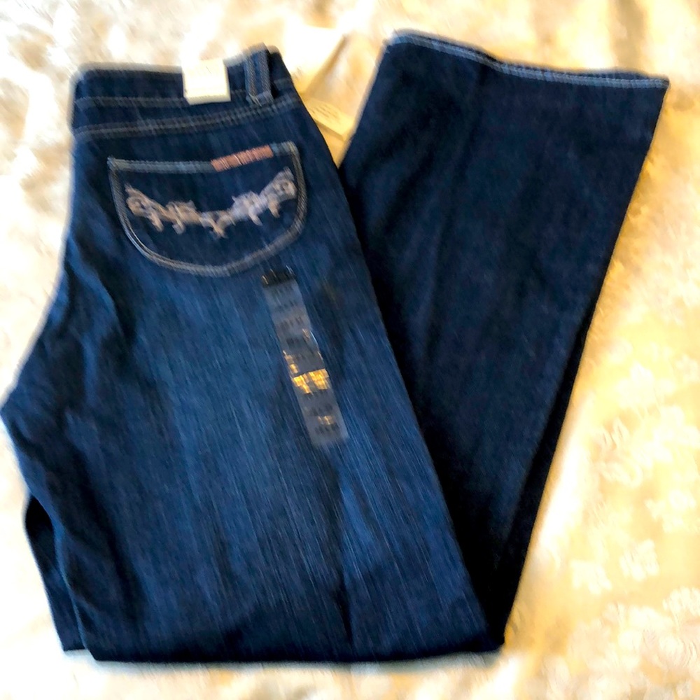 NWT BUFFALO DAVID BITTON BOOT CUT 29x33 LADUES JEANS - MEDIUM TO DARK WASH #066